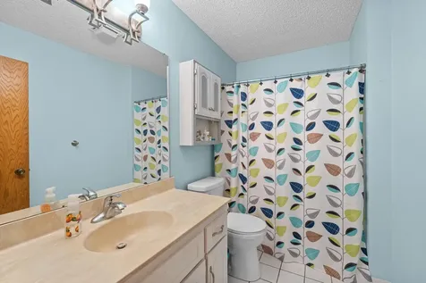 2581 Henslow Avenue N Oakdale MN 55128