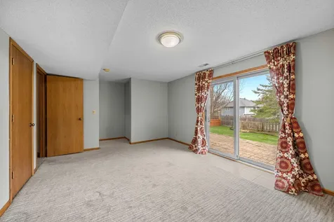 2581 Henslow Avenue N Oakdale MN 55128