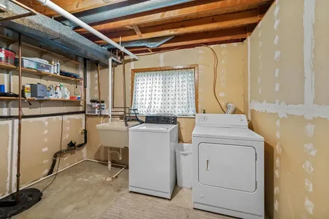 2581 Henslow Avenue N Oakdale MN 55128