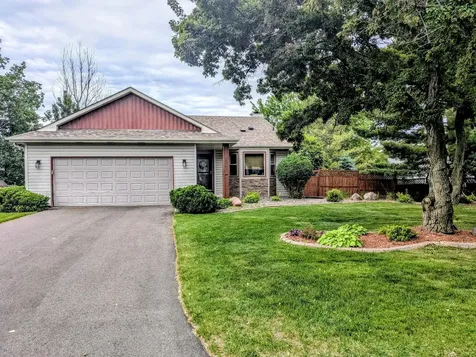 2581 Henslow Avenue N Oakdale MN 55128