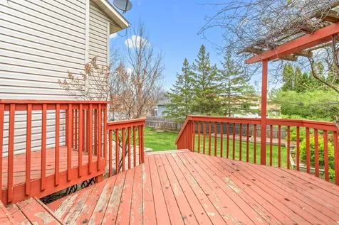 2581 Henslow Avenue N Oakdale MN 55128