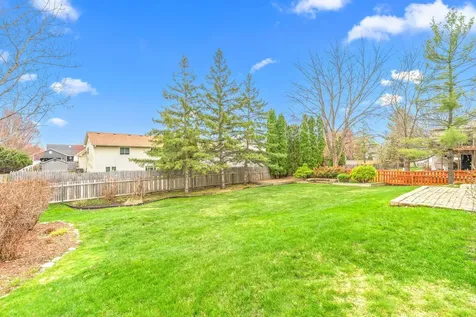 2581 Henslow Avenue N Oakdale MN 55128