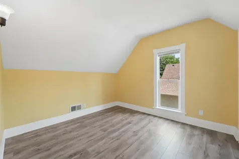 901 31st Avenue N Minneapolis MN 55411
