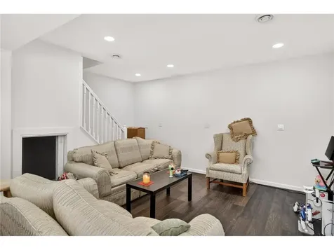 10920 Oak Knoll Terrace N Hopkins MN 55305