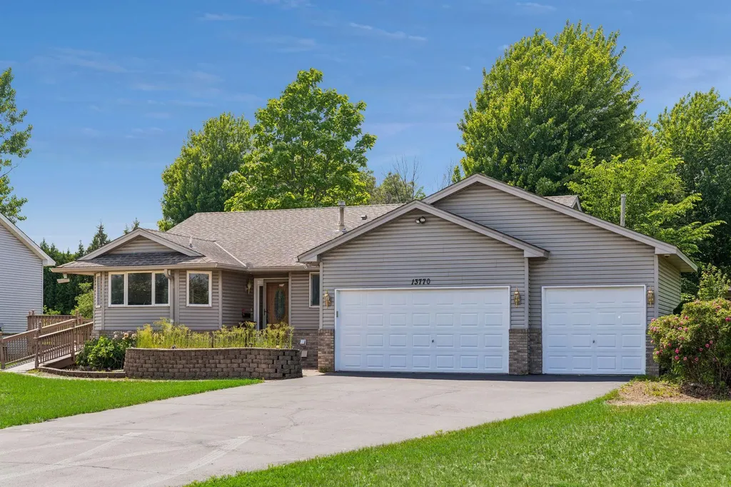 13770 Butternut Street NW Andover MN 55304