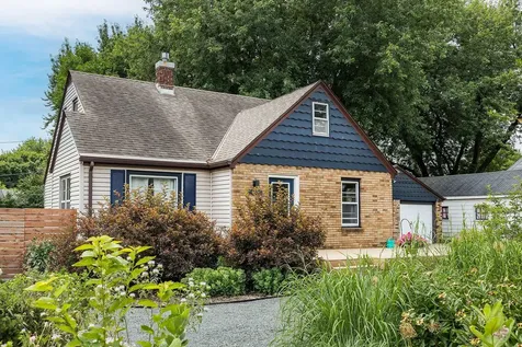 1266 Draper Avenue Roseville MN 55113