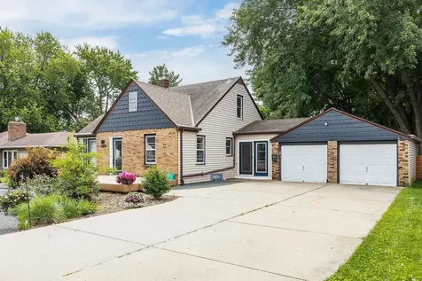 1266 Draper Avenue Roseville MN 55113