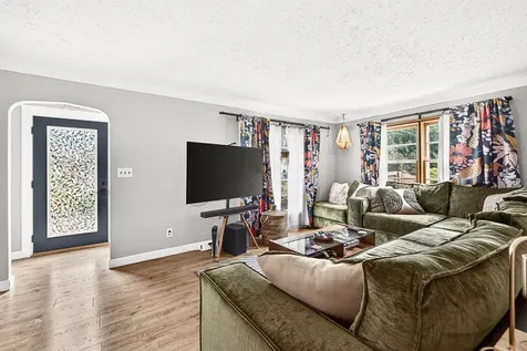 1266 Draper Avenue Roseville MN 55113