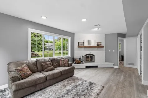 7941 Girard Court N Brooklyn Park MN 55444