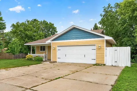 7941 Girard Court N Brooklyn Park MN 55444