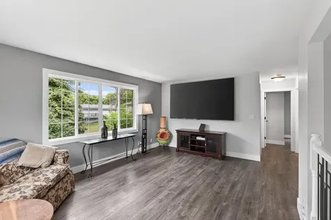 7941 Girard Court N Brooklyn Park MN 55444