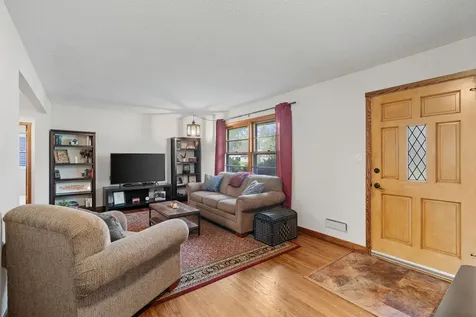 8528 Columbus Avenue S Bloomington MN 55420