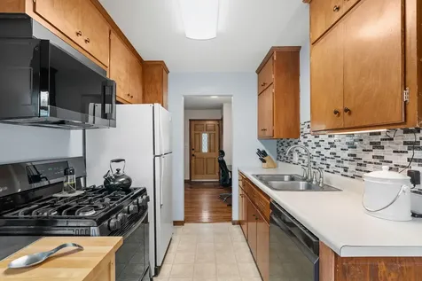 8528 Columbus Avenue S Bloomington MN 55420