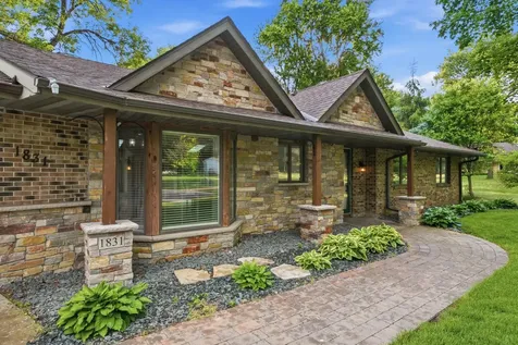 1831 Koehnen Circle Excelsior MN 55331