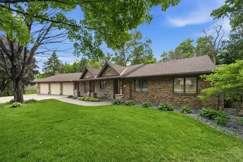 1831 Koehnen Circle Excelsior MN 55331