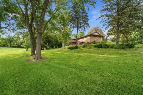 1831 Koehnen Circle Excelsior MN 55331