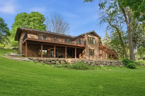 1831 Koehnen Circle Excelsior MN 55331