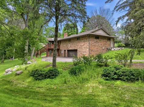 1831 Koehnen Circle Excelsior MN 55331