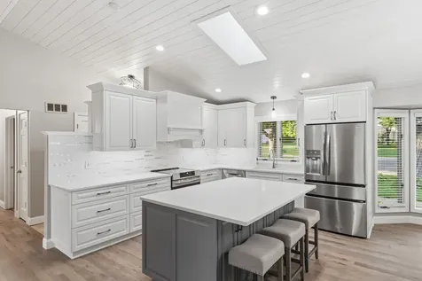 1831 Koehnen Circle Excelsior MN 55331