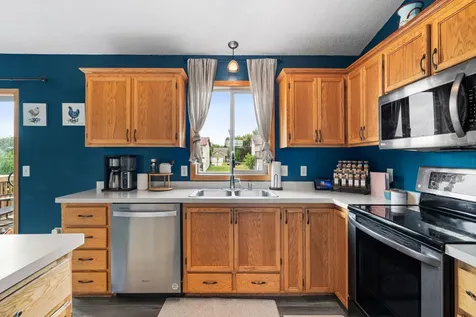 609 Bluebird Street Mora MN 55051