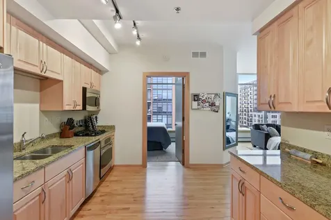 215 10th Avenue S Minneapolis MN 55415
