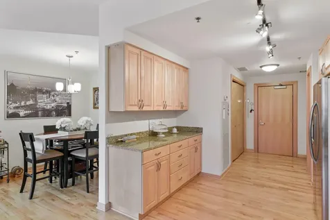 215 10th Avenue S Minneapolis MN 55415