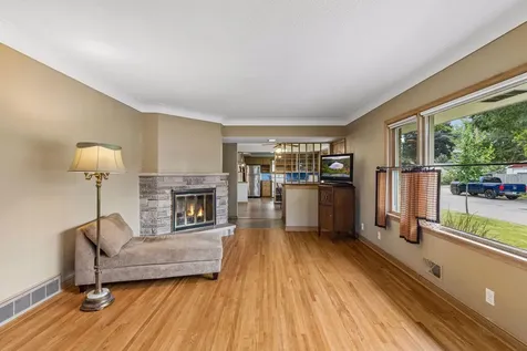 375 Jessamine Avenue W Saint Paul MN 55117