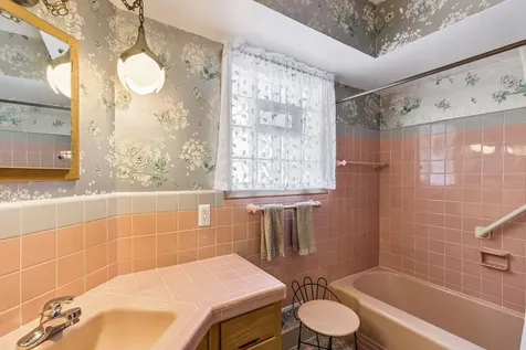 375 Jessamine Avenue W Saint Paul MN 55117