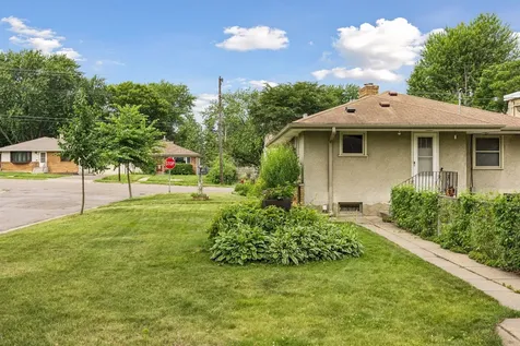 375 Jessamine Avenue W Saint Paul MN 55117