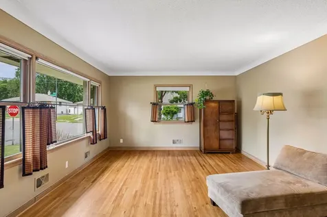 375 Jessamine Avenue W Saint Paul MN 55117