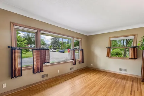 375 Jessamine Avenue W Saint Paul MN 55117