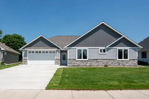 216 Dancing Waters Circle Mankato MN 56001