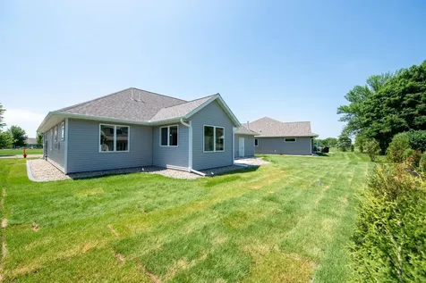 216 Dancing Waters Circle Mankato MN 56001