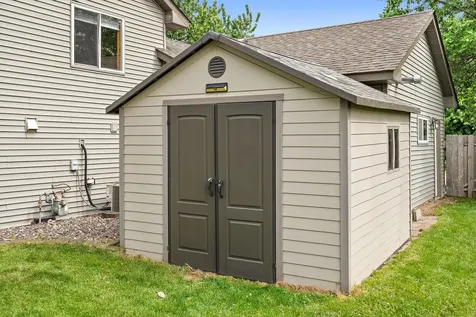 10452 61st Street NE Albertville MN 55301
