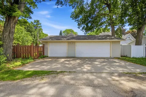 825 E Center Street Rochester MN 55904