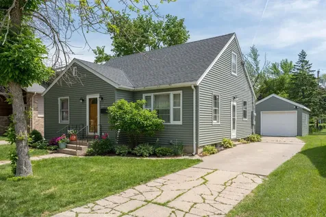 121 Winkler Street Mankato MN 56001
