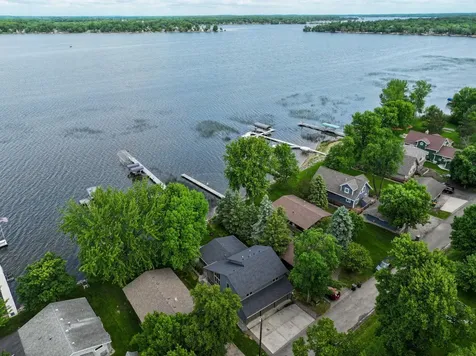 613 S Darling Lane NW Alexandria MN 56308