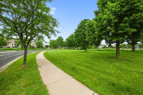 3062 Walden Drive Chaska MN 55318