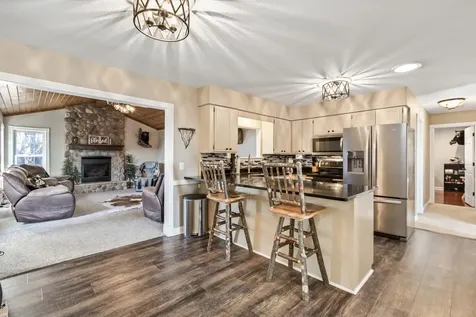 6517 County Rd 5 NW Annandale MN 55302