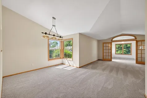 2133 Southwind Road Maplewood MN 55109