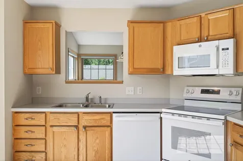 2133 Southwind Road Maplewood MN 55109