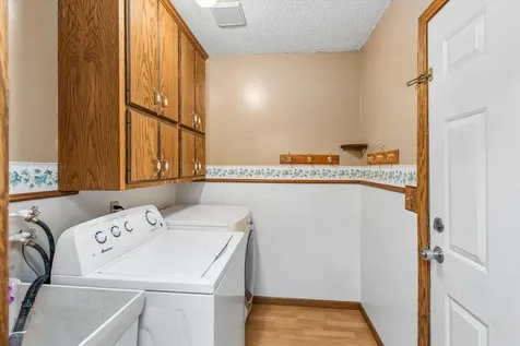 326 Warner Avenue N Mahtomedi MN 55115