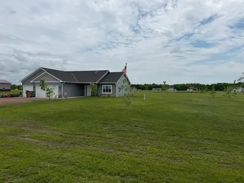 8594 Dolphin Road Princeton MN 55371