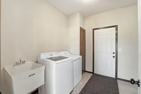 8594 Dolphin Road Princeton MN 55371