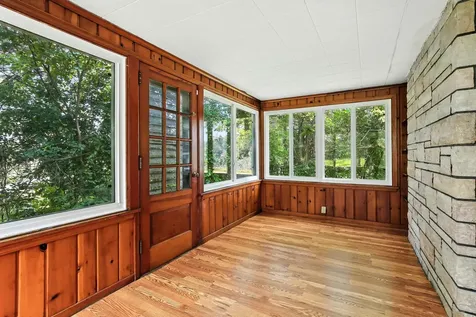 770 Viking Drive E Maplewood MN 55117