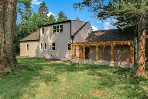 770 Viking Drive E Maplewood MN 55117