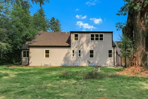 770 Viking Drive E Maplewood MN 55117