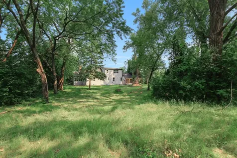 770 Viking Drive E Maplewood MN 55117