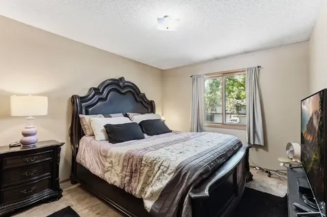 8709 Maplebrook Parkway N Brooklyn Park MN 55445