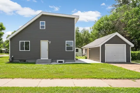 4533 Welcome Avenue N Crystal MN 55422